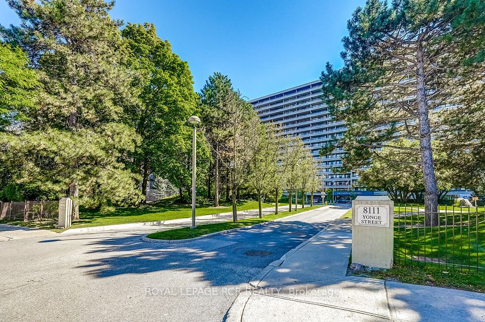 Condo Apartment at 8111 Yonge Street 1612, Markham, ON L3T 4V9, Markham