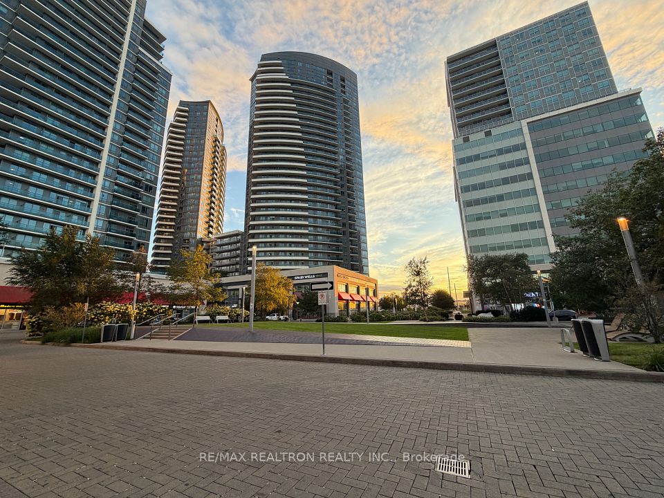 Condo Apartment at 7171 Yonge Street 1703, Markham, ON L3T 0C5, Markham