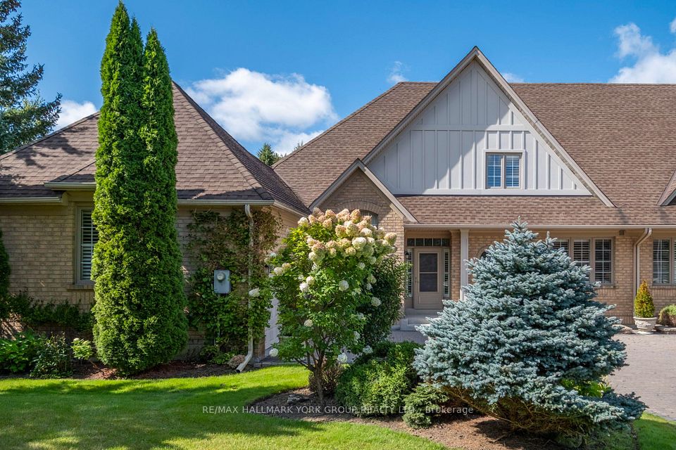 Semi-Detached Condo at 422 Falconwood Hollow, Aurora, ON L4G 7M1, Aurora