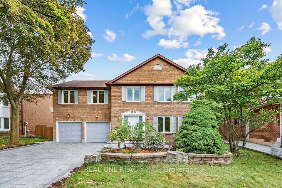 Detached at 52 Fenwick Crescent, Markham, ON L3R 4H7, Markham