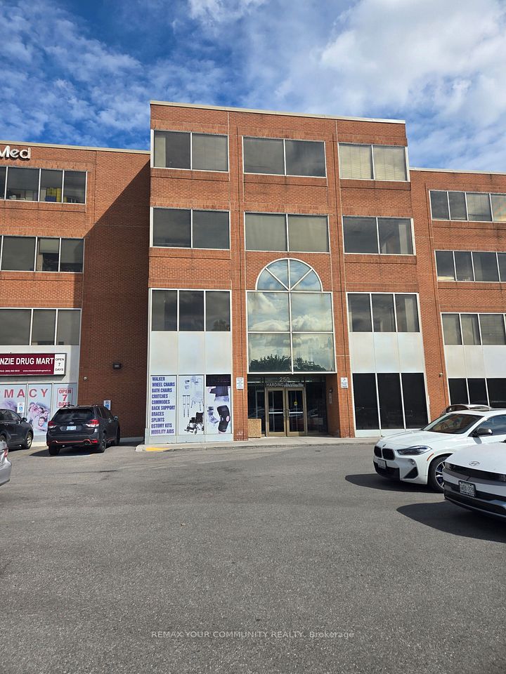 250 Harding Boulevard W 408, Richmond Hill, ON L4C 9M7