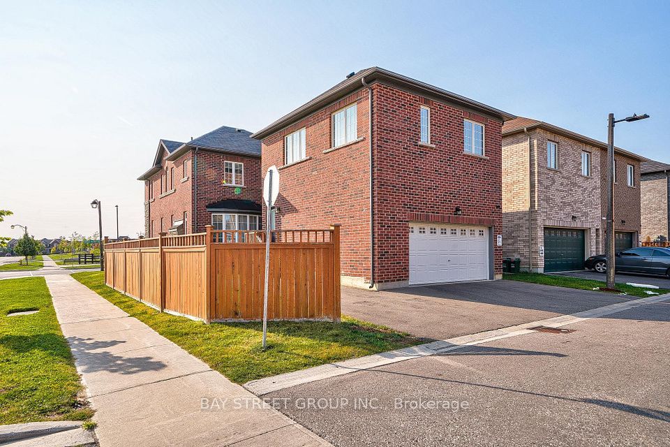 Detached at 331 William Forster Road, Markham, ON L6B 0R1, Markham