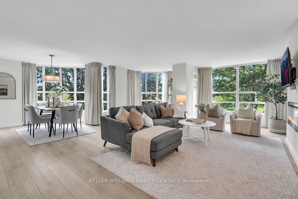 Condo Apartment at 7905 Bayview Avenue 204, Markham, ON L3T 7N3, Markham