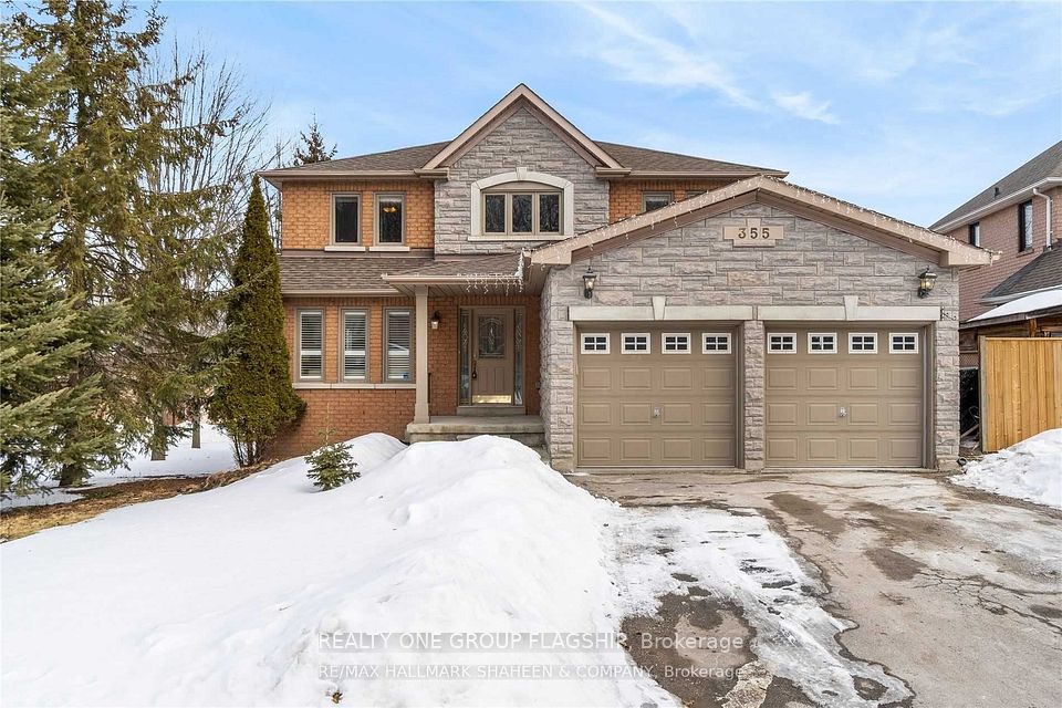 Detached at 355 Carruthers Avenue, Newmarket, ON L3X 2B7, Newmarket
