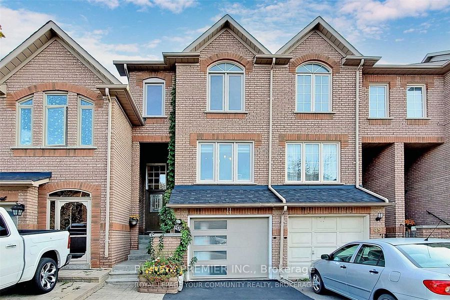 Att/Row/Townhouse at 47 Tania Crescent, Vaughan, ON L6A 2M8, Vaughan