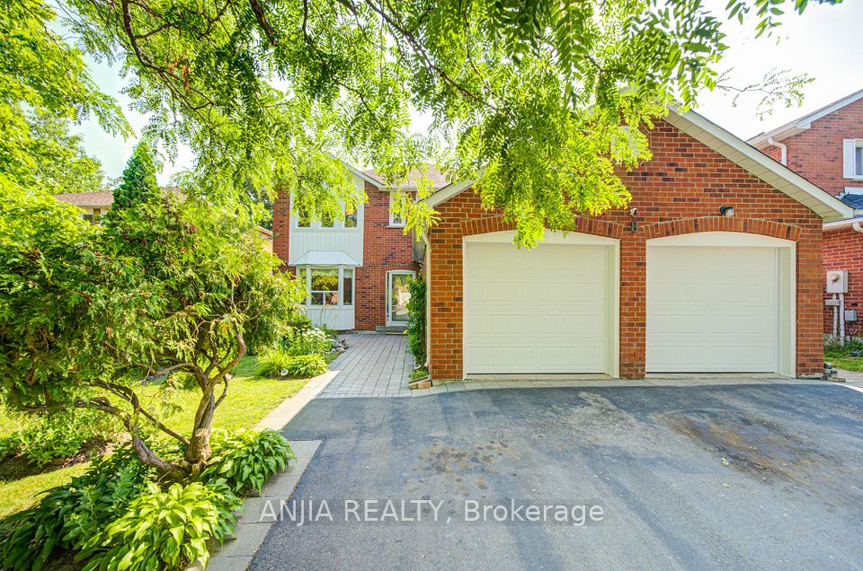 Detached at 8 Brooklyn Crescent, Markham, ON L3P 7C1, Markham