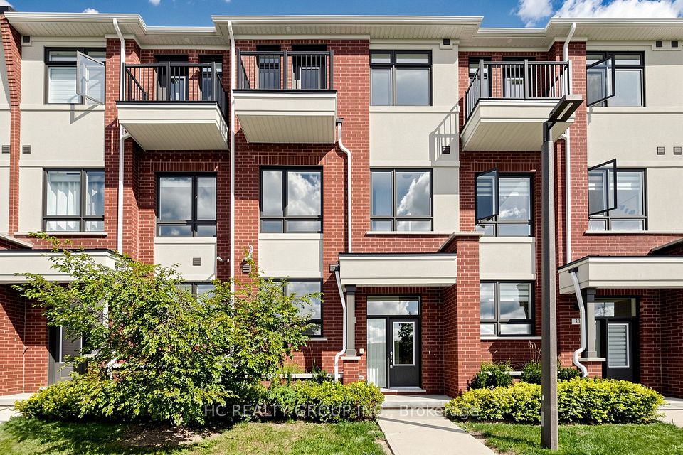 Att/Row/Townhouse at 28 Nine Mile Lane, Richmond Hill, ON L4C 5S6, Richmond Hill
