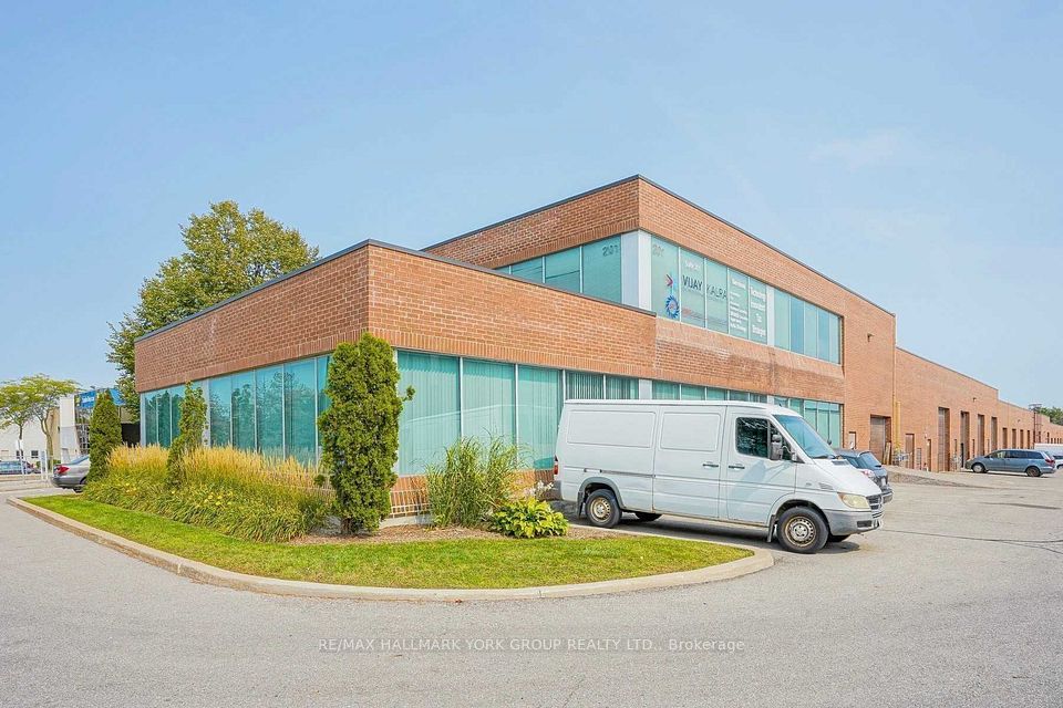 Office at 70 East Beaver Creek Road 2, Richmond Hill, ON L4B 3B2, Richmond Hill