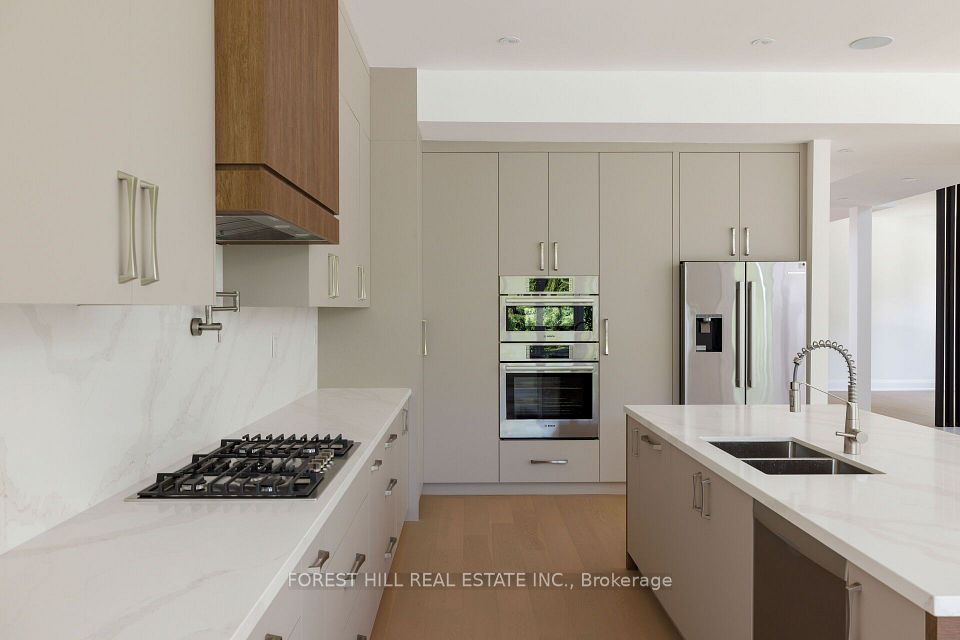 Detached at 5 Cedar Crescent, Aurora, ON L4G 3J7, Aurora