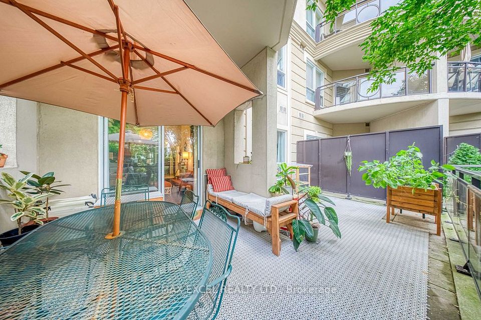 Condo Apartment at 8 Maison Parc Court 102, Vaughan, ON L4J 9K5, Vaughan