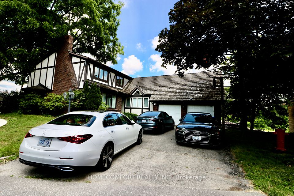 Detached at 12 Banbury Court, Aurora, ON L4G 3M9, Aurora