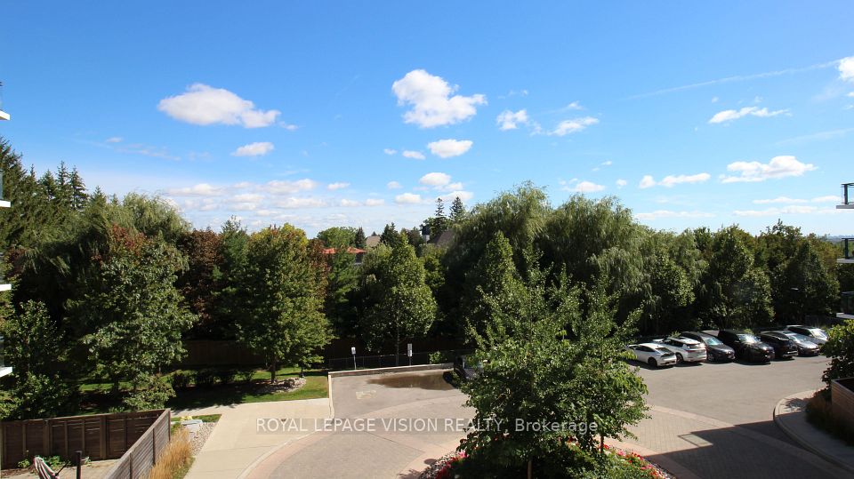Condo Apartment at 11611 Yonge Street 302, Richmond Hill, ON L4E 1G2, Richmond Hill