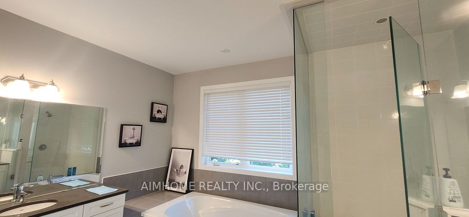 Detached at 58 Major Crescent, Aurora, ON L4G 0X4, Aurora