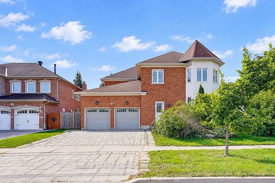 Detached at 411 Weldrick Road E, Richmond Hill, ON L4B 2M8, Richmond Hill