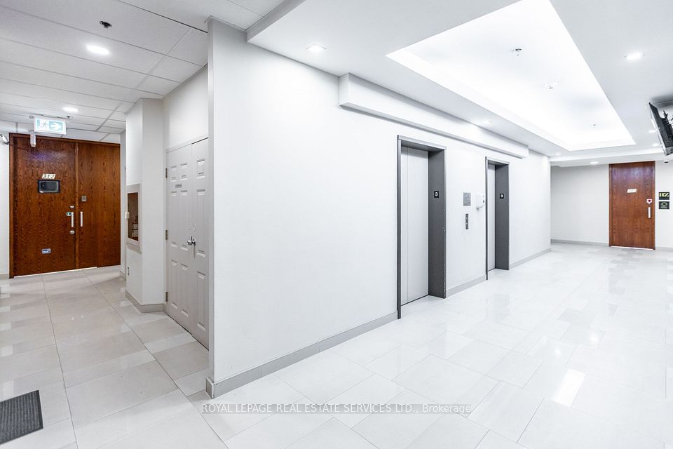 7368 Yonge Street 312, Vaughan, ON L4J 8H9