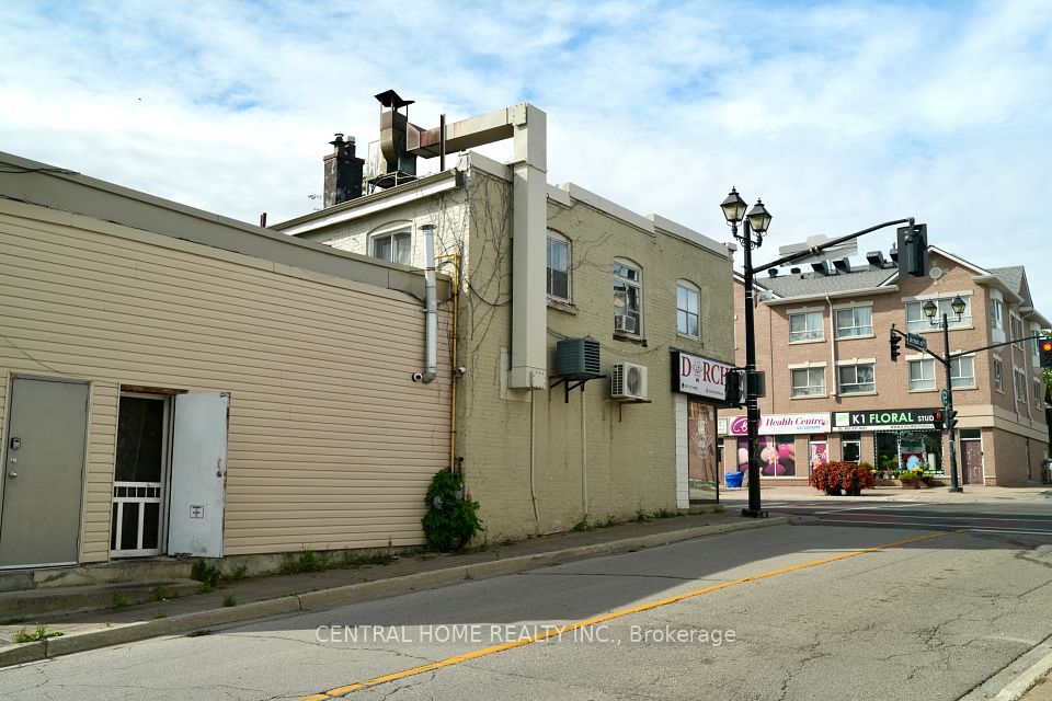 10123 Yonge Street, Richmond Hill, ON L4C 1T7