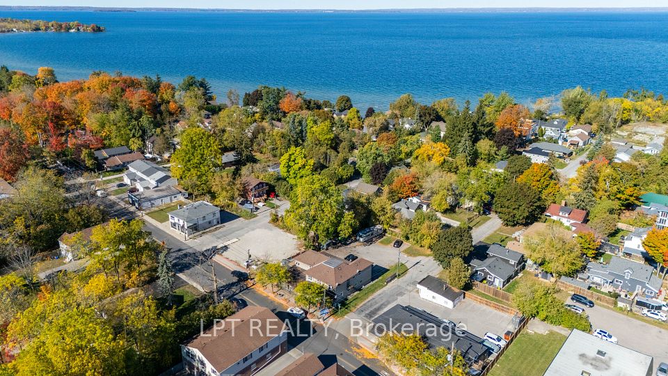928 Lake Drive E 104 & 105, Georgina, ON L0E 1L0