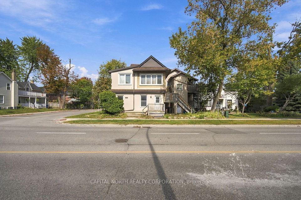 Multiplex at 104 Wellington Street E 2, Aurora, ON L4G 1J1, Aurora