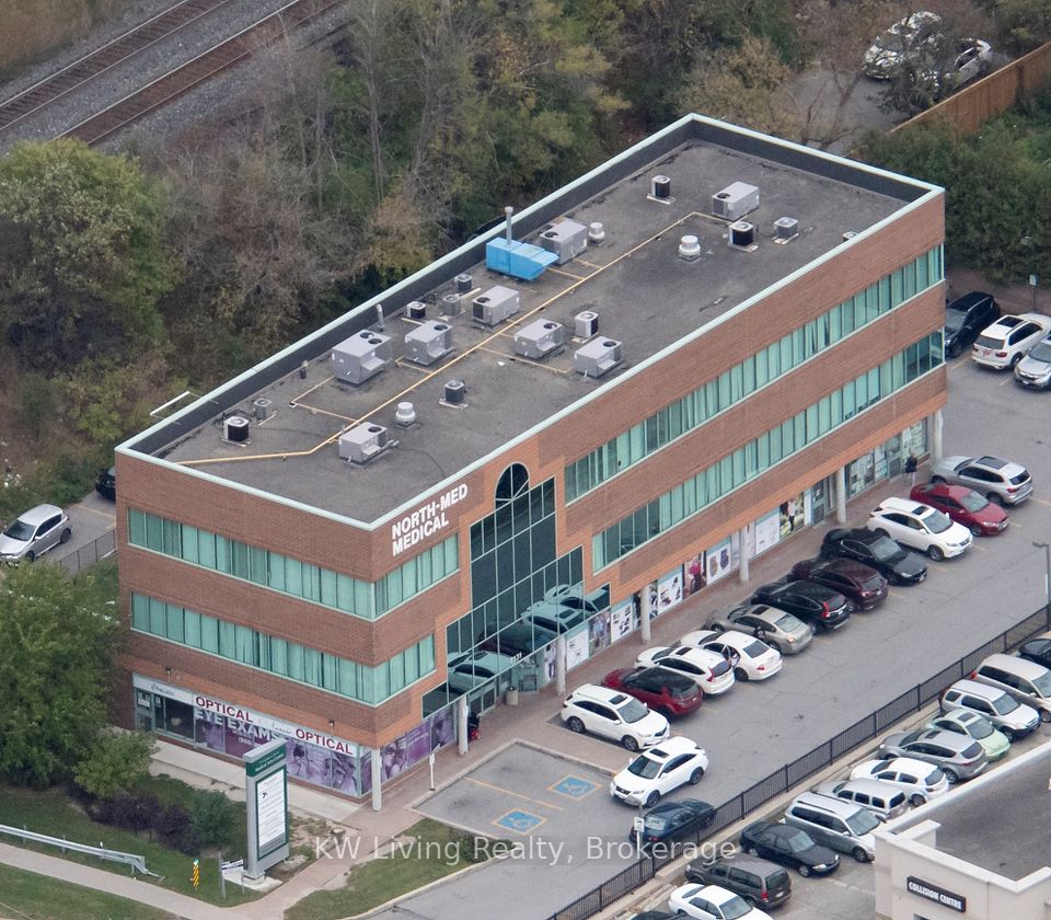 7131 Bathurst Street 203, Vaughan, ON L4J 2J7