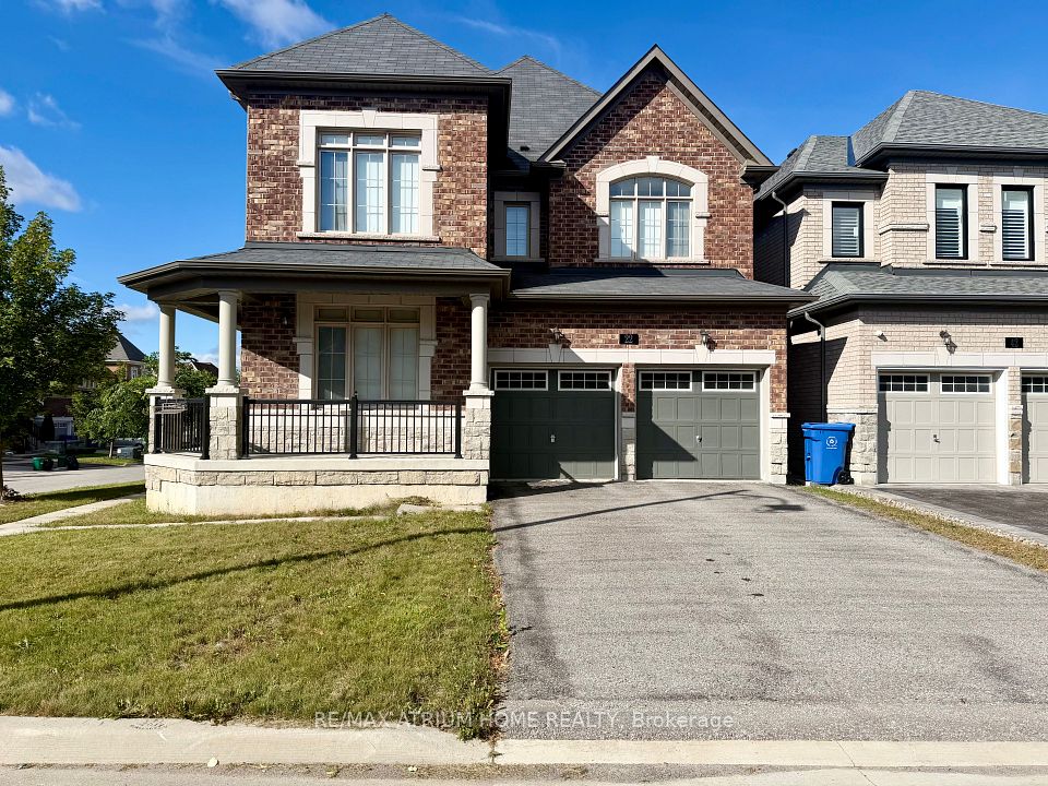 Detached at 22 Duggan Street, Aurora, ON L4G 0Y9, Aurora