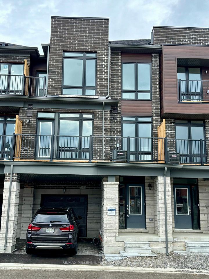Att/Row/Townhouse at 39 Griffith Street, Aurora, ON L4G 7B6, Aurora