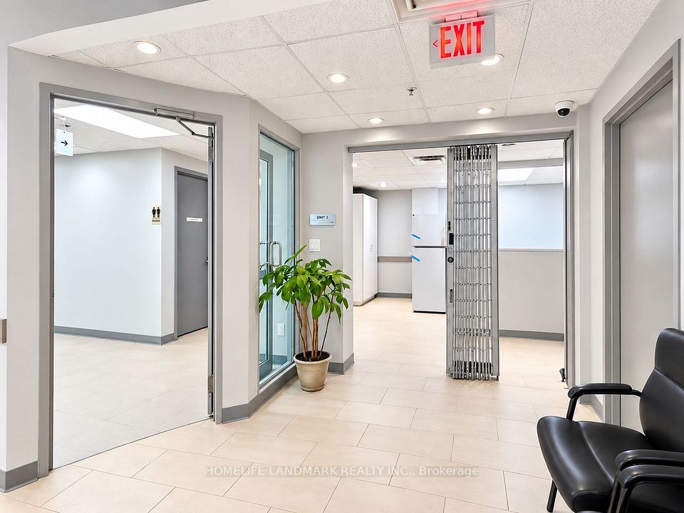 7155 Woodbine Avenue B104, Markham, ON L3R 1A3