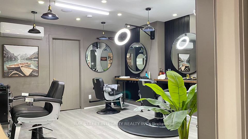 67 Holland Street W, Bradford West Gwillimbury, ON L9N 1C5