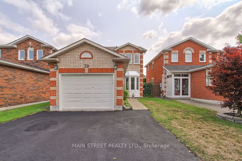 Detached at 70 Dunsmore Crescent, Richmond Hill, ON L4C 0C5, Richmond Hill