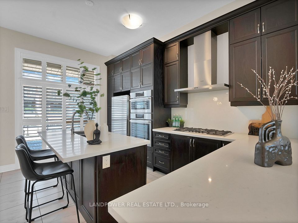 Att/Row/Townhouse at 8 Aylin Crescent, Vaughan, ON L6A 4Z8, Vaughan