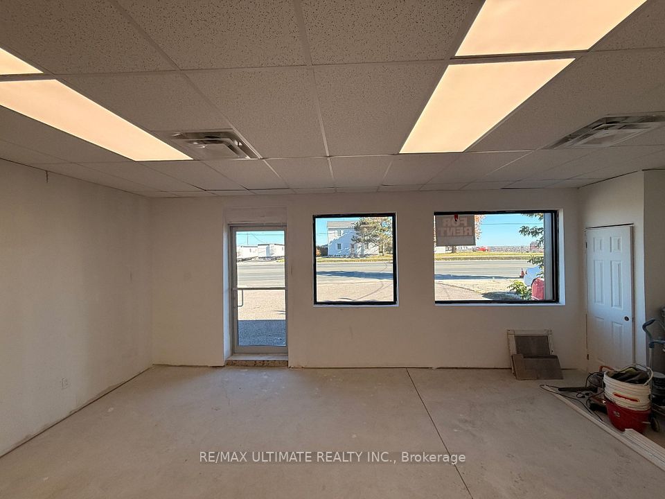 18582 Yonge Street 3, East Gwillimbury, ON L9N 0J4