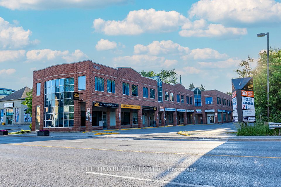 15105 Yonge Street, Aurora, ON L4G 1M3