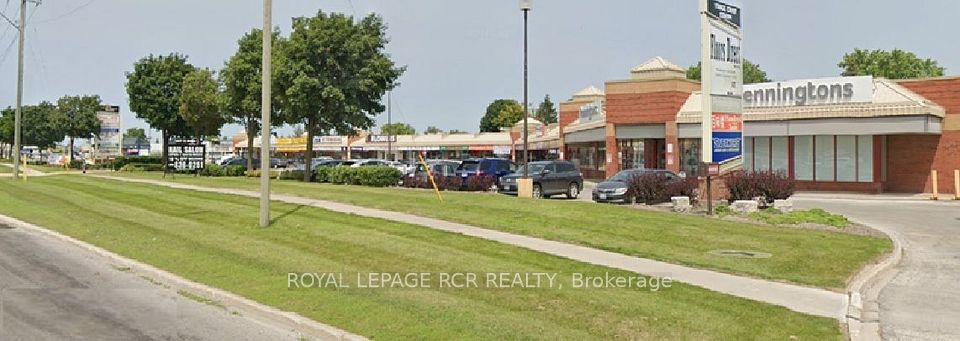 18025 Yonge Street 5A, Newmarket, ON L3Y 8C9