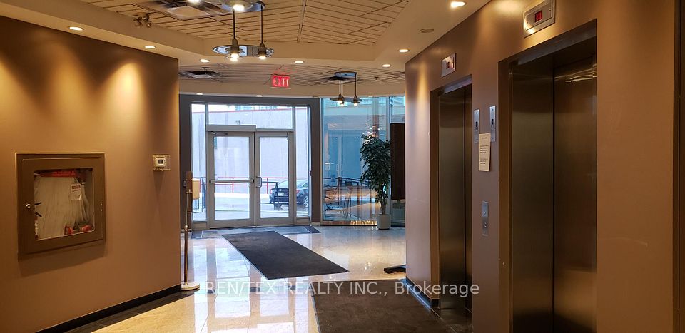8000 Jane Street 301, Vaughan, ON L4K 5B8