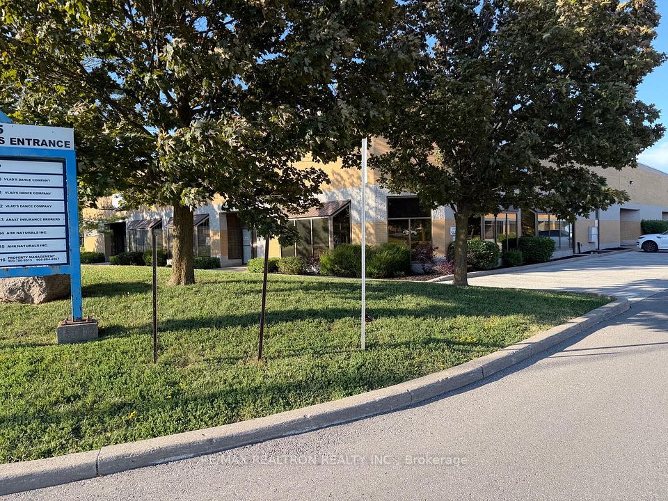 565 Edward Avenue 4, Richmond Hill, ON L4C 9W8