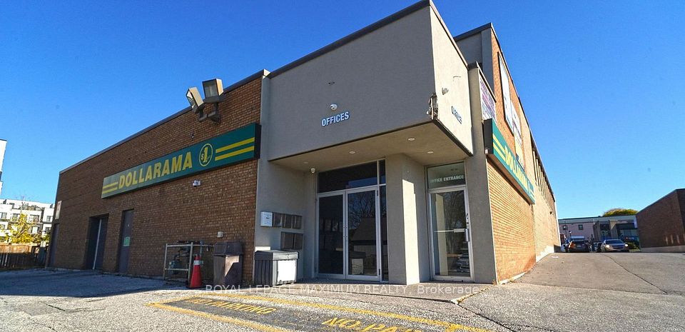 15260 Yonge Street 201, Aurora, ON L4G 1N4