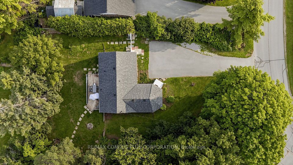 20 Southwood Crescent, Georgina, ON L0E 1R0 7