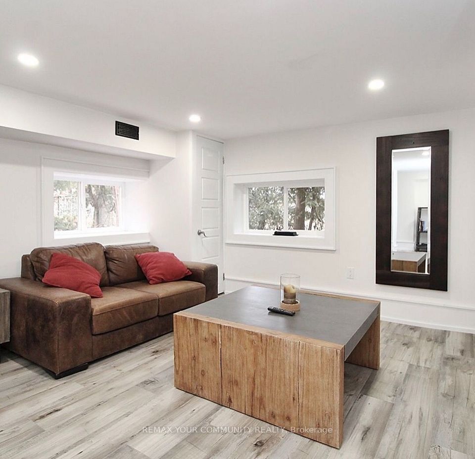 21052 Dalton Road, Georgina, ON L0E 1L0 3