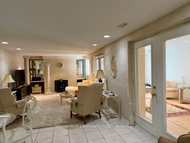 15500 Leslie Street Lower Level, Aurora, ON L4G 7C4 8