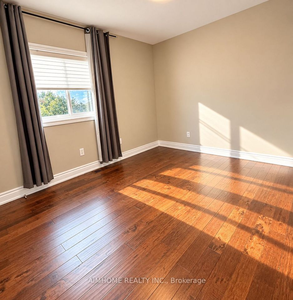 22 Matson Court, Aurora, ON L4G 7W8 14