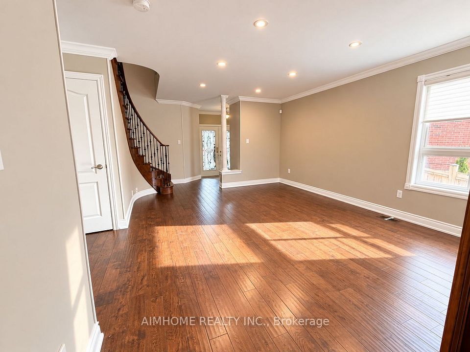 22 Matson Court, Aurora, ON L4G 7W8 4