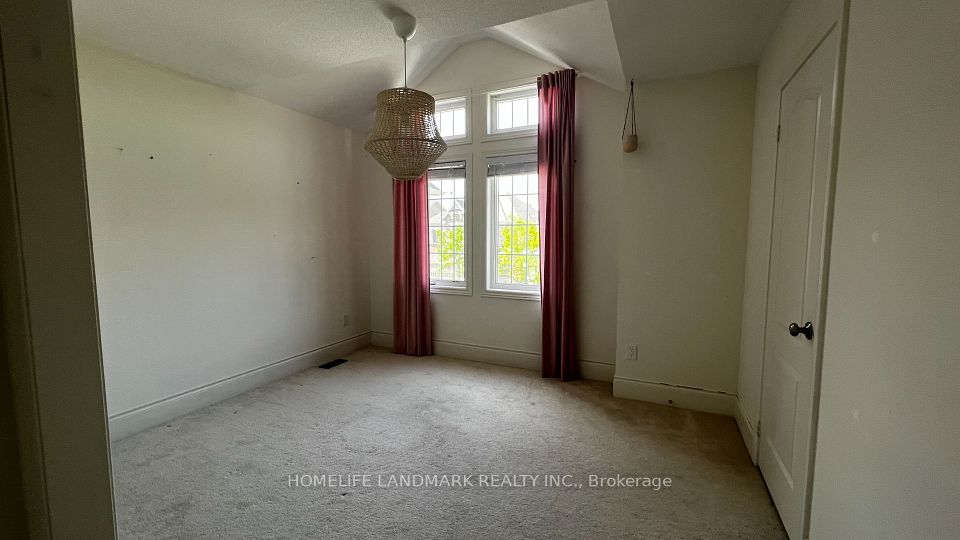 19 Warren Mcbride Crescent, Aurora, ON L4G 0W4 11