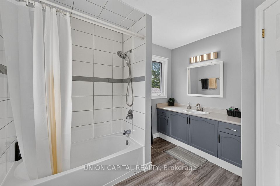 3132 Ravenshoe Road, Georgina, ON L4P 3E9 23