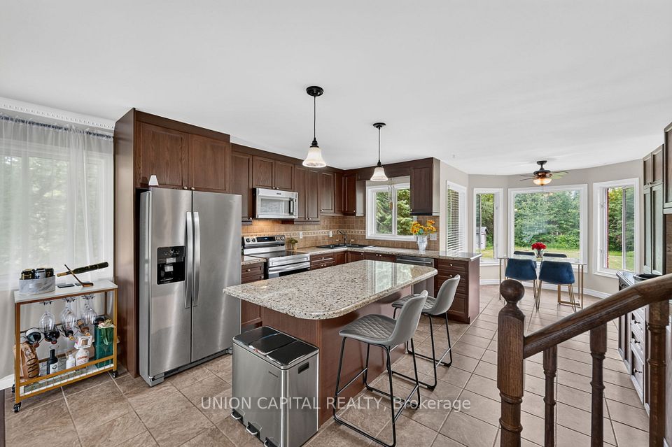 3132 Ravenshoe Road, Georgina, ON L4P 3E9 13