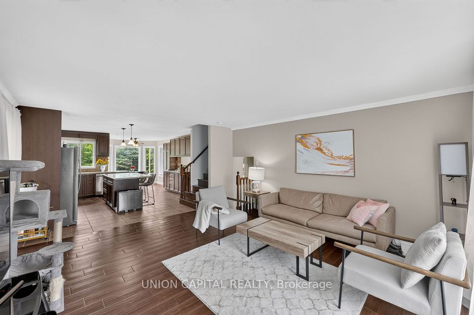 3132 Ravenshoe Road, Georgina, ON L4P 3E9 8