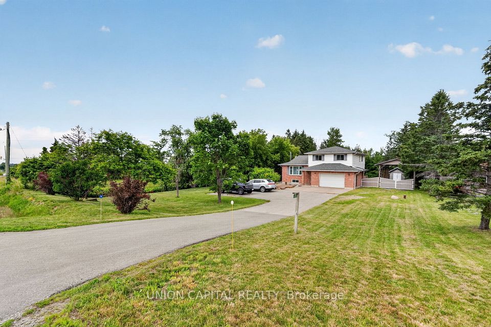 3132 Ravenshoe Road, Georgina, ON L4P 3E9 3