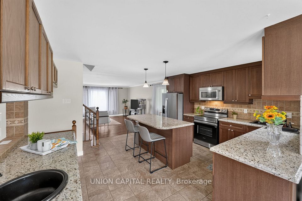 3132 Ravenshoe Road, Georgina, ON L4P 3E9 11