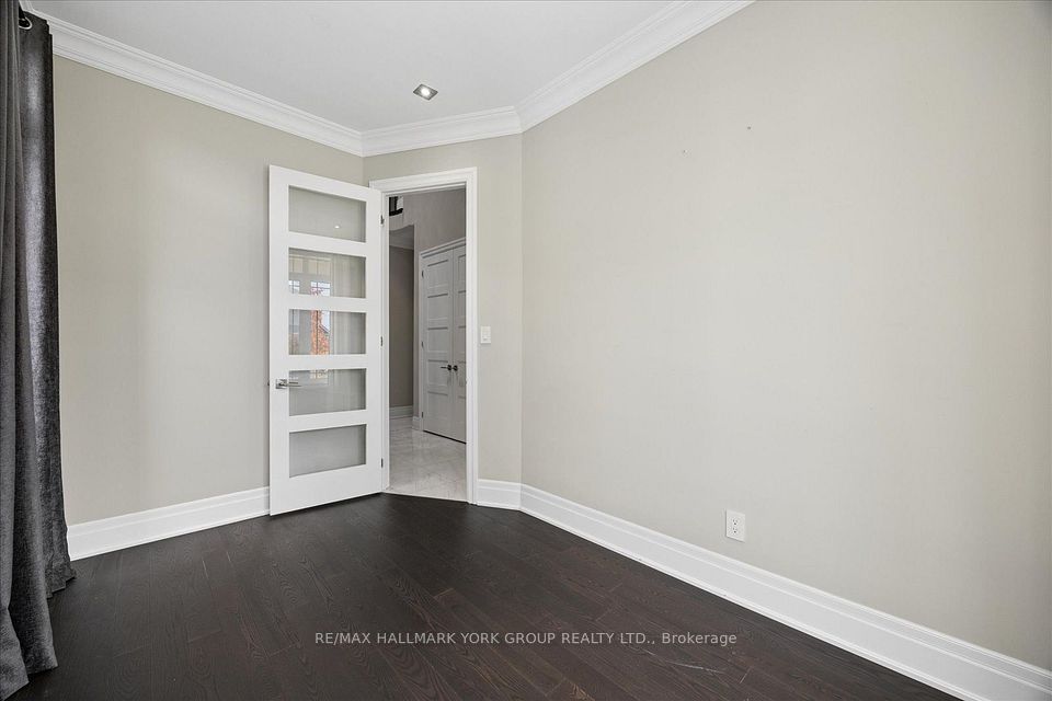 19 Lampkin Street, Georgina, ON L0E 1R0 4
