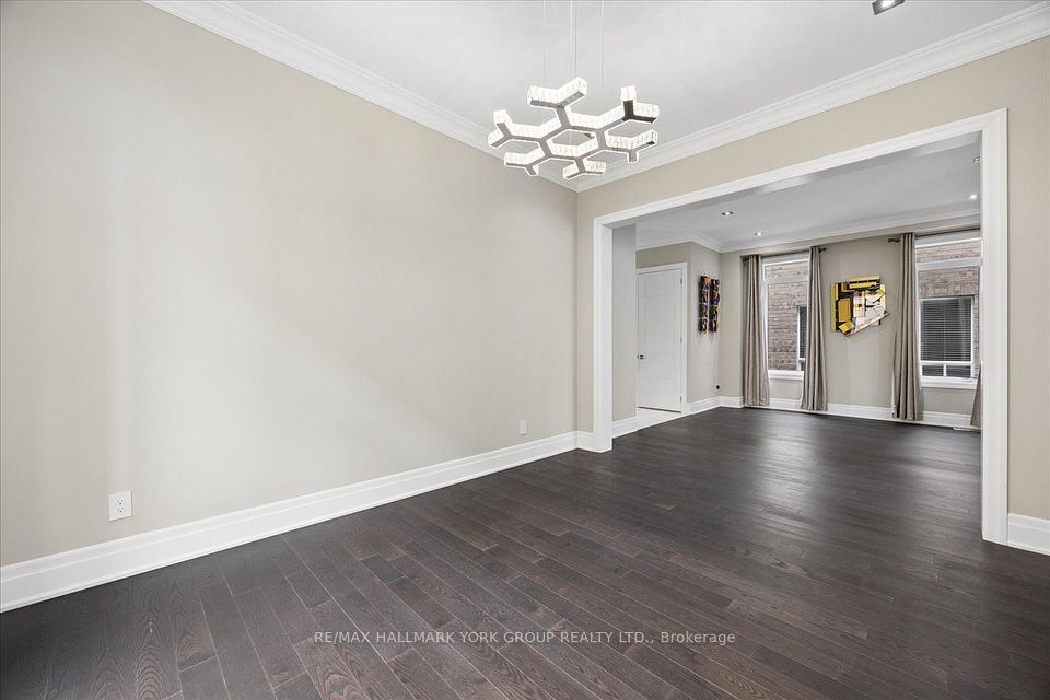 19 Lampkin Street, Georgina, ON L0E 1R0 10