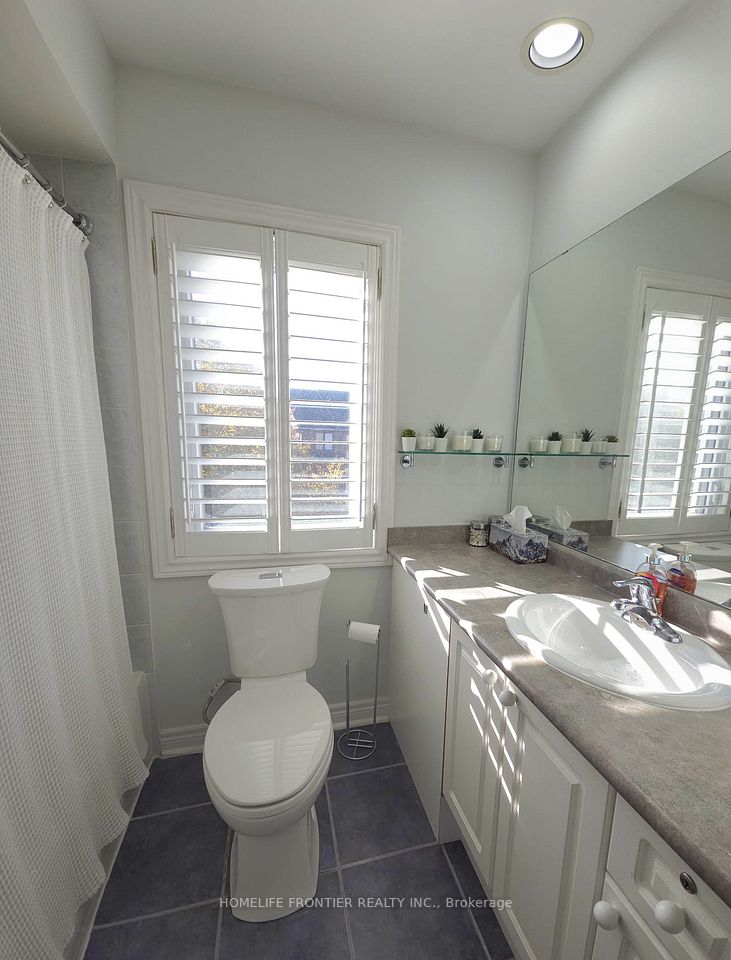 613 Society Crescent, Newmarket, ON L3X 2V8 16