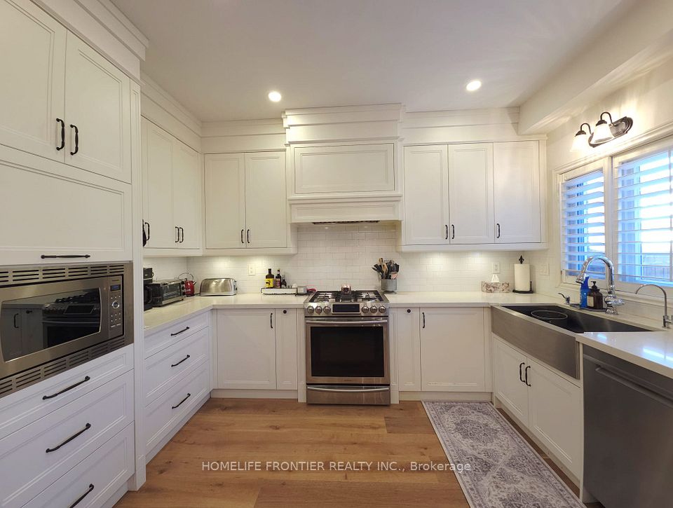 613 Society Crescent, Newmarket, ON L3X 2V8 8